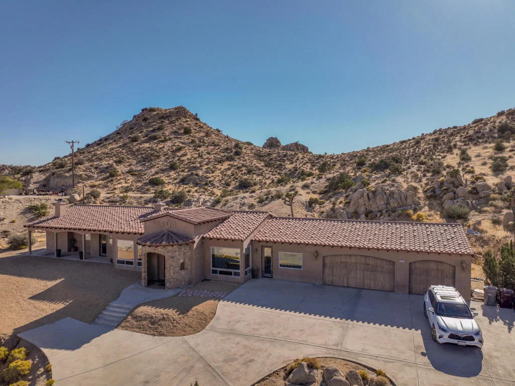 Photo of 56245 Cobalt Road