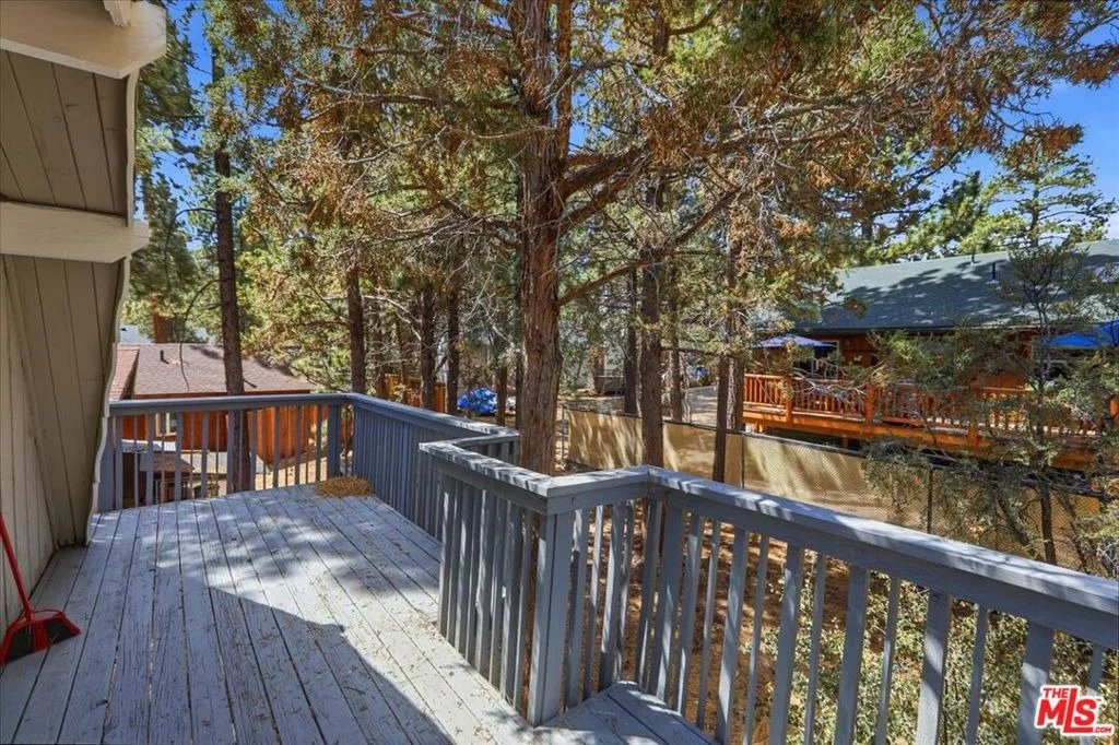 Photo of 550 Pine Lane