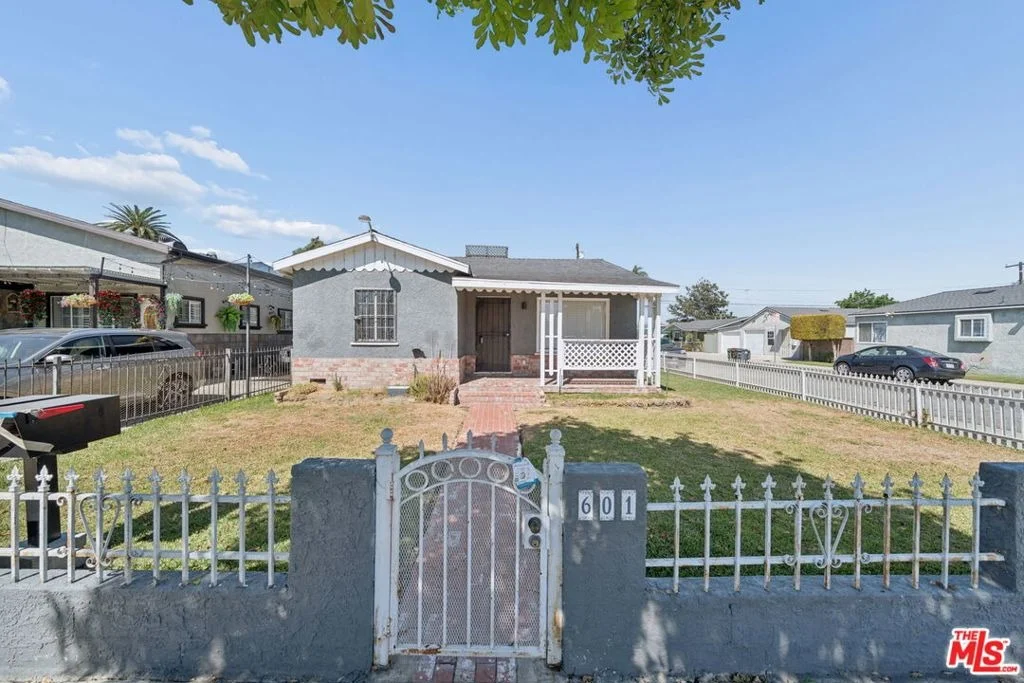 Photo of 601 W Arbutus Street