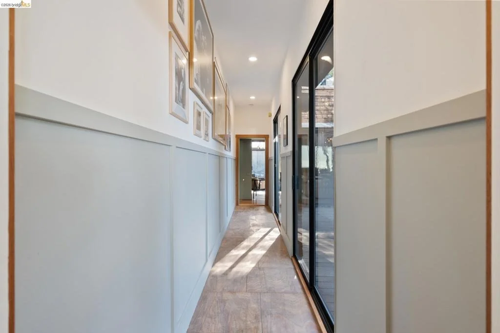 Photo of 935 Hilldale Ave