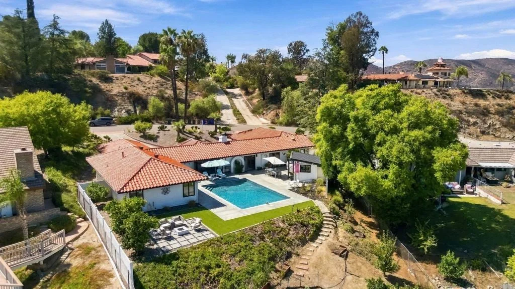 Photo of 15647 Calistoga Dr
