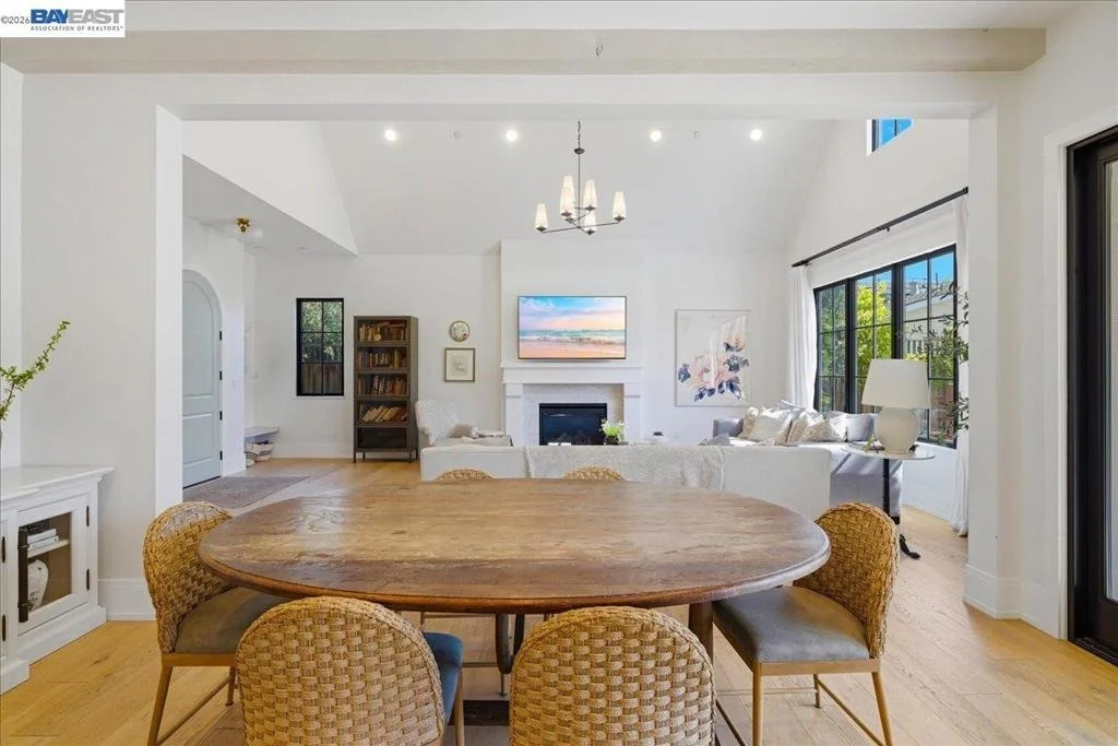 Photo of 3550 Vine St