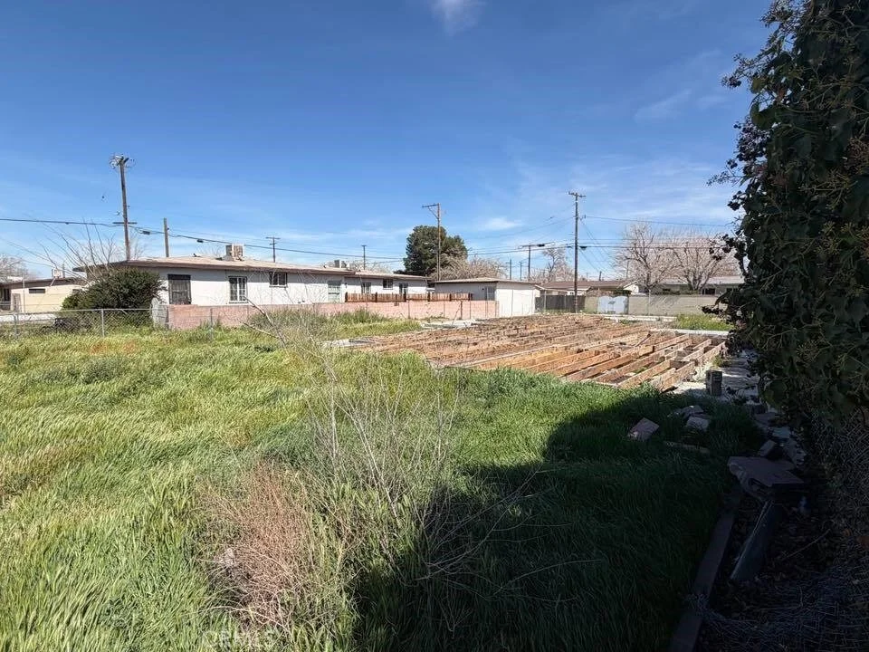 Photo of 45356 10th Street W