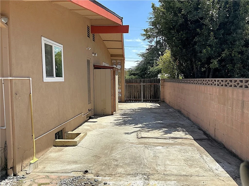 Photo of 11735 Peach Tree