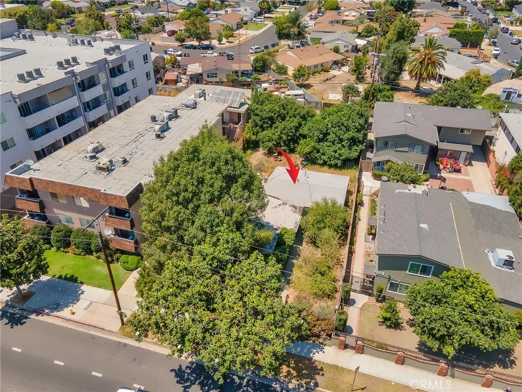 Photo of 14301 Roscoe Boulevard