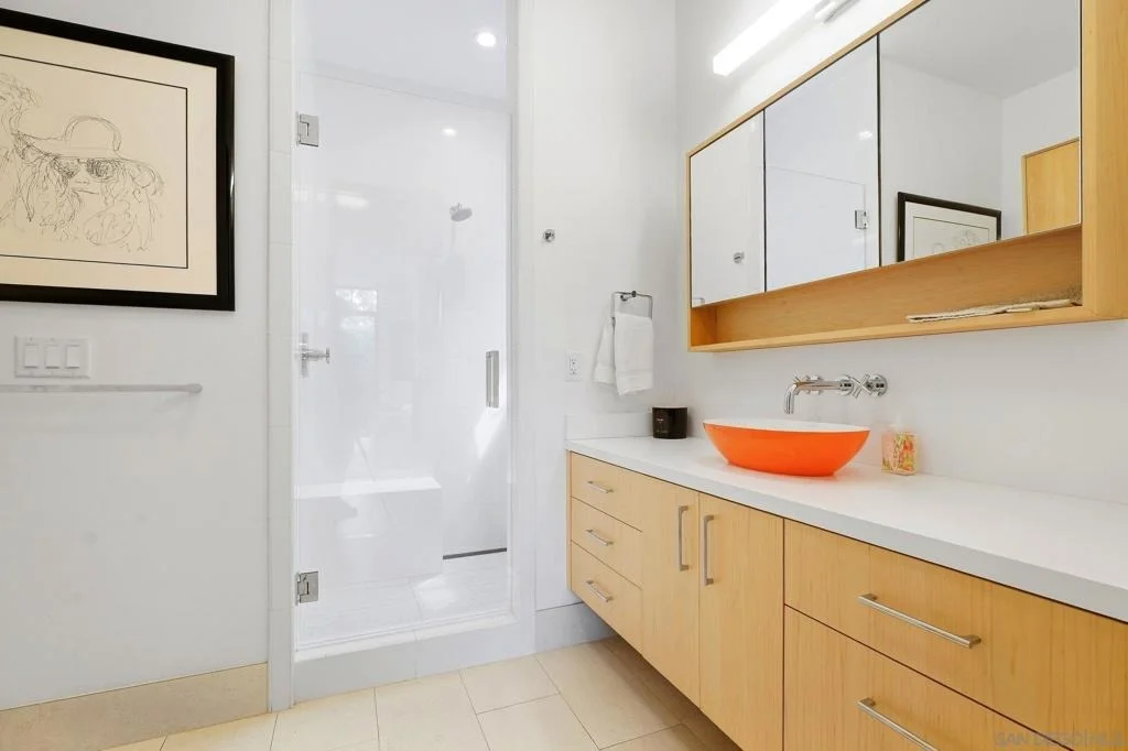 Photo of 7429 Draper Ave