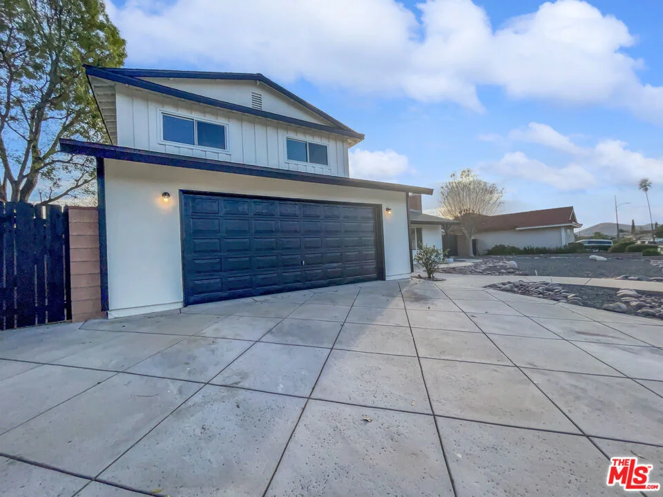 Photo of 6558 Menlo Street