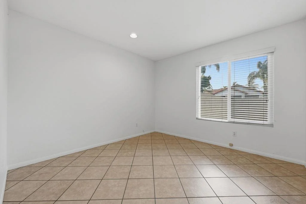 Photo of 350 Crestview