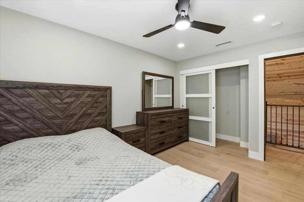 Photo of 830 Oriole Drive