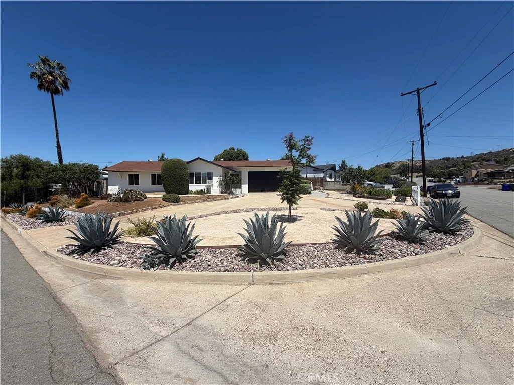 Photo of 14538 Springvale Street