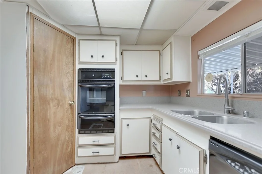 Photo of 650 Seville Drive