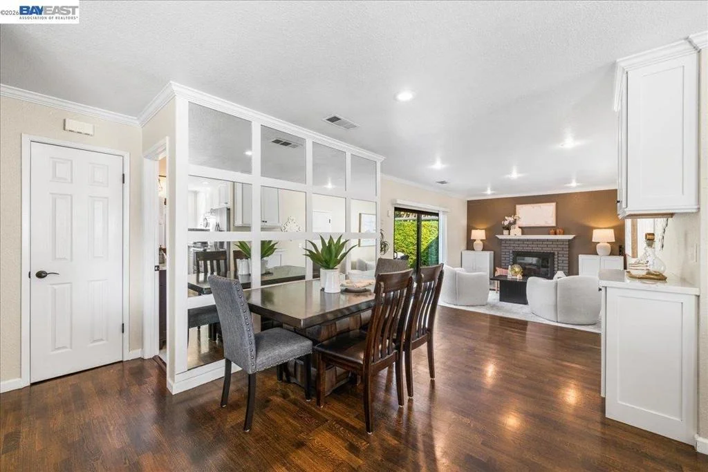Photo of 586 Colusa Way