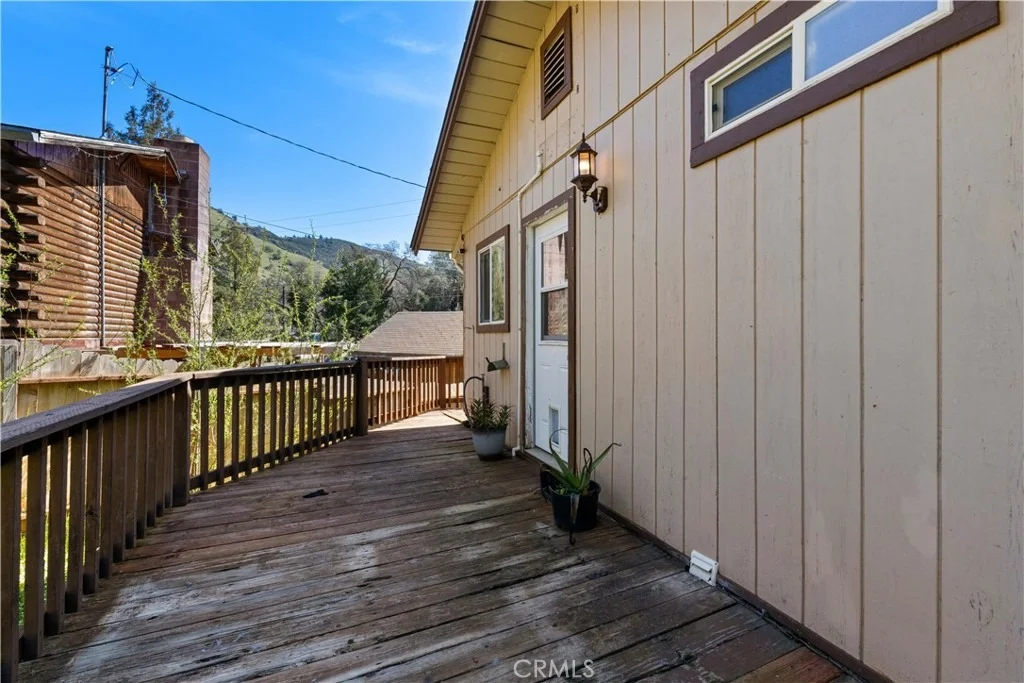 Photo of 6985 Floyd Way