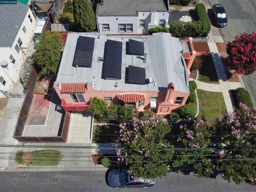 Photo of 1402 Gordon Street