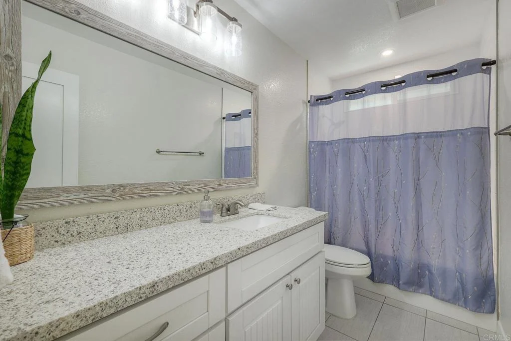 Photo of 369 Alameda Boulevard