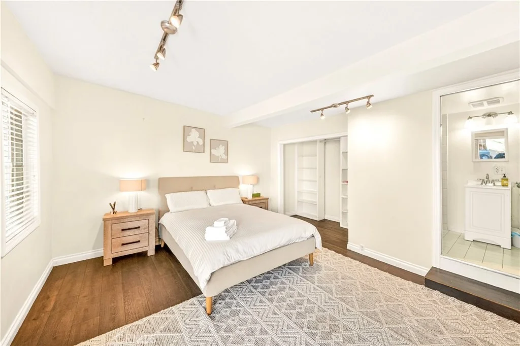 Photo of 827 Hauser Blvd
