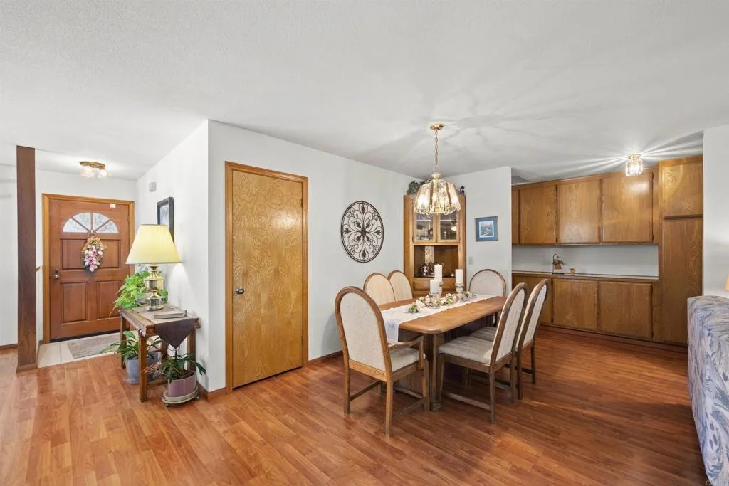 Photo of 842 Hanson Ln