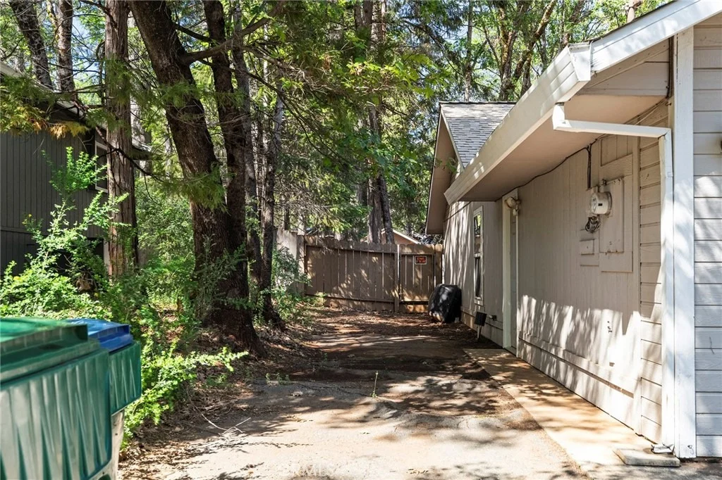 Photo of 6122 Dana Circle