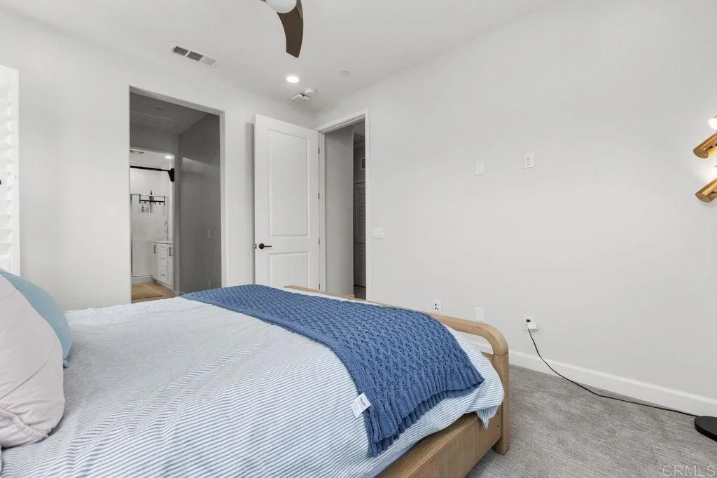 Photo of Unit 1 at 4374 Nautilus Way