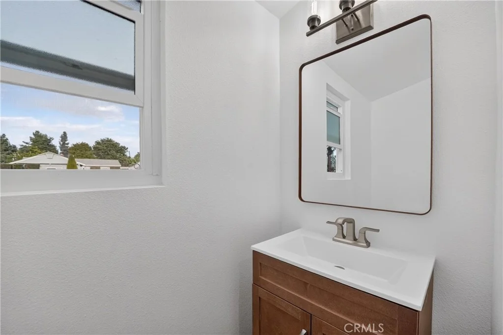 Photo of 18153 Cohasset