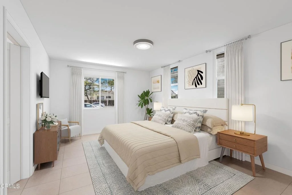 Photo of 425 W 1st Street
