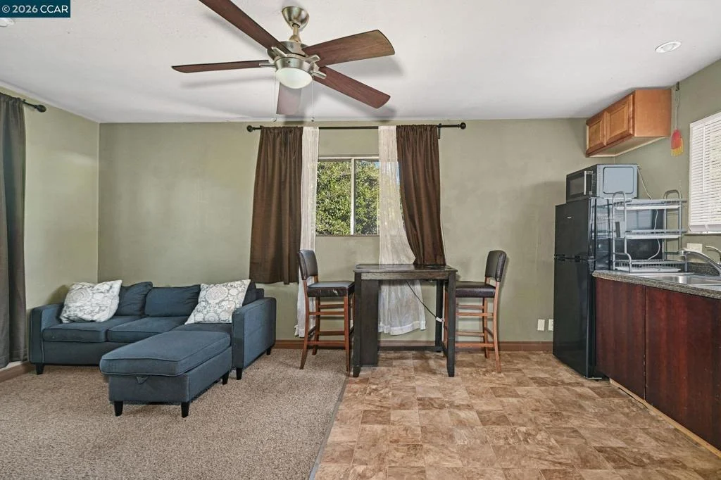 Photo of 1402 Canterbury Dr