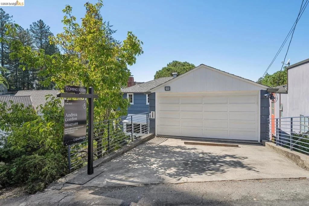 Photo of 155 Avenida DR