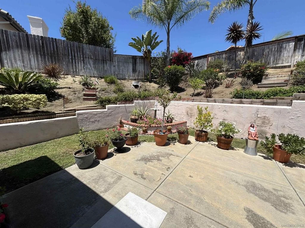 Photo of 653 Cantara Ln