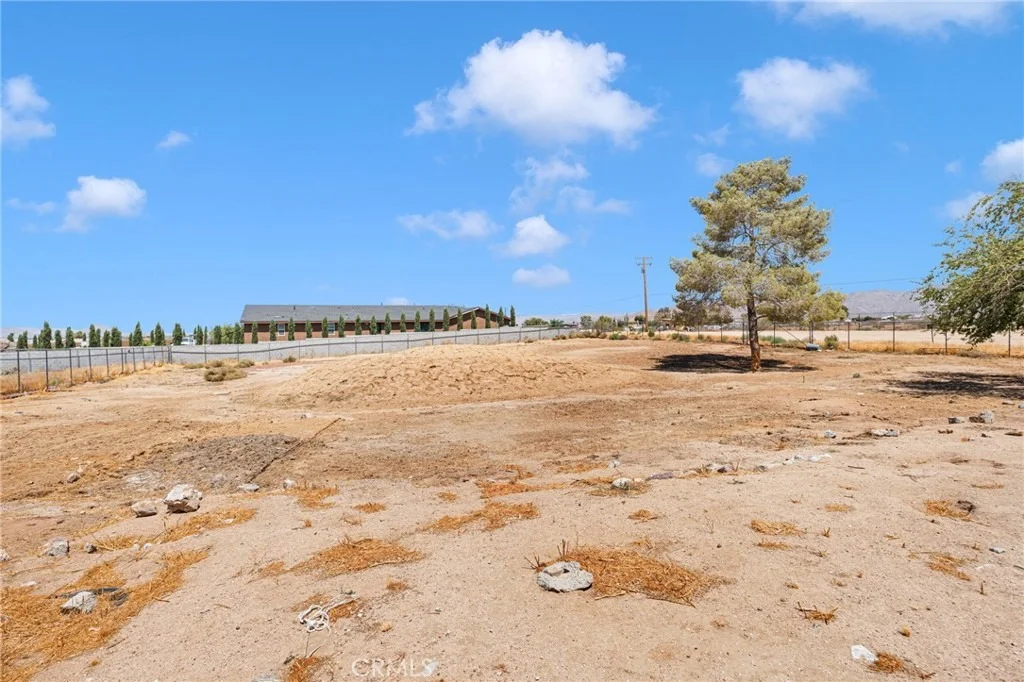 Photo of 10912 Matilija