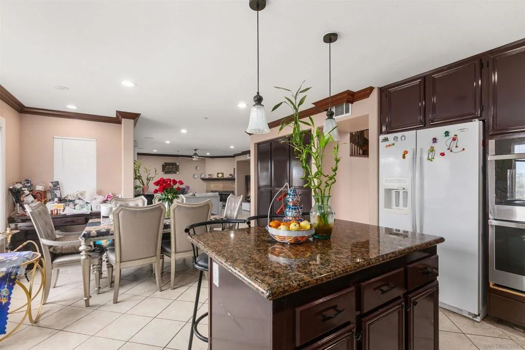 Photo of 10394 Valley Waters Dr