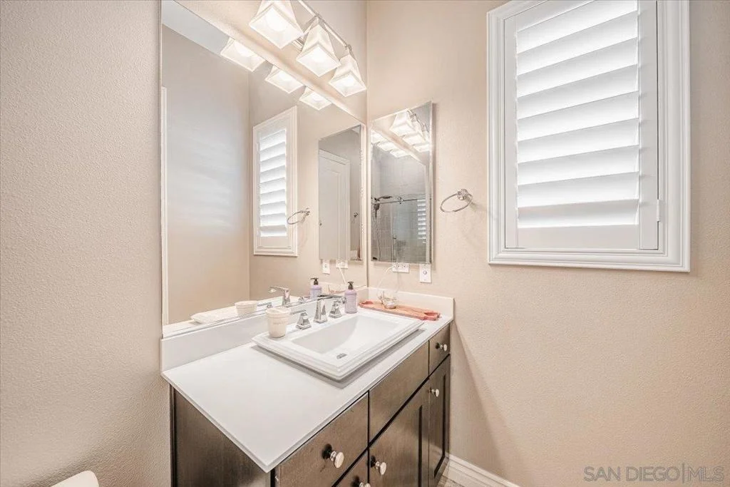 Photo of 541 Ledge