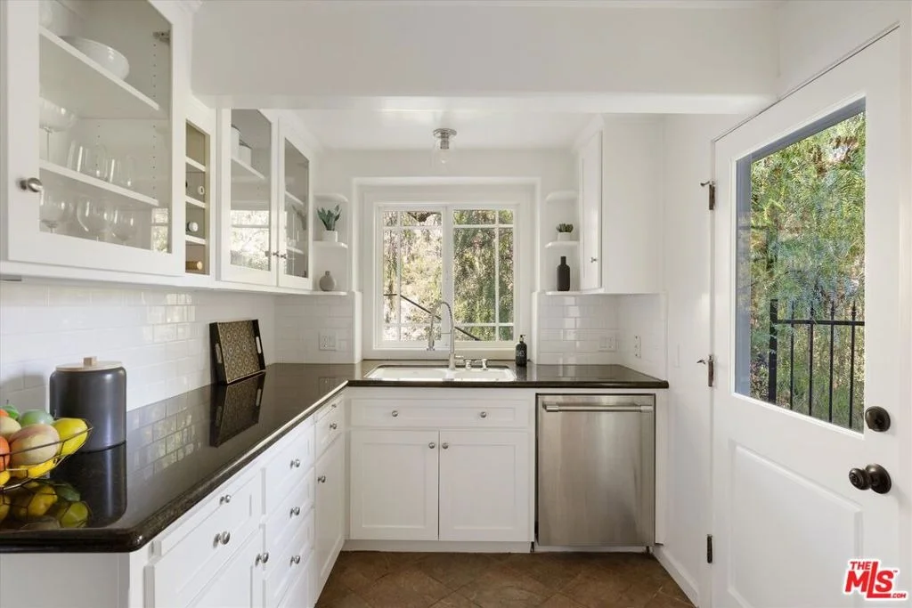 Photo of 5514 Canyonside Road
