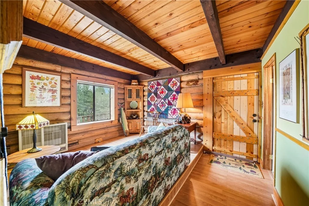 Photo of 33329 Robin Drive