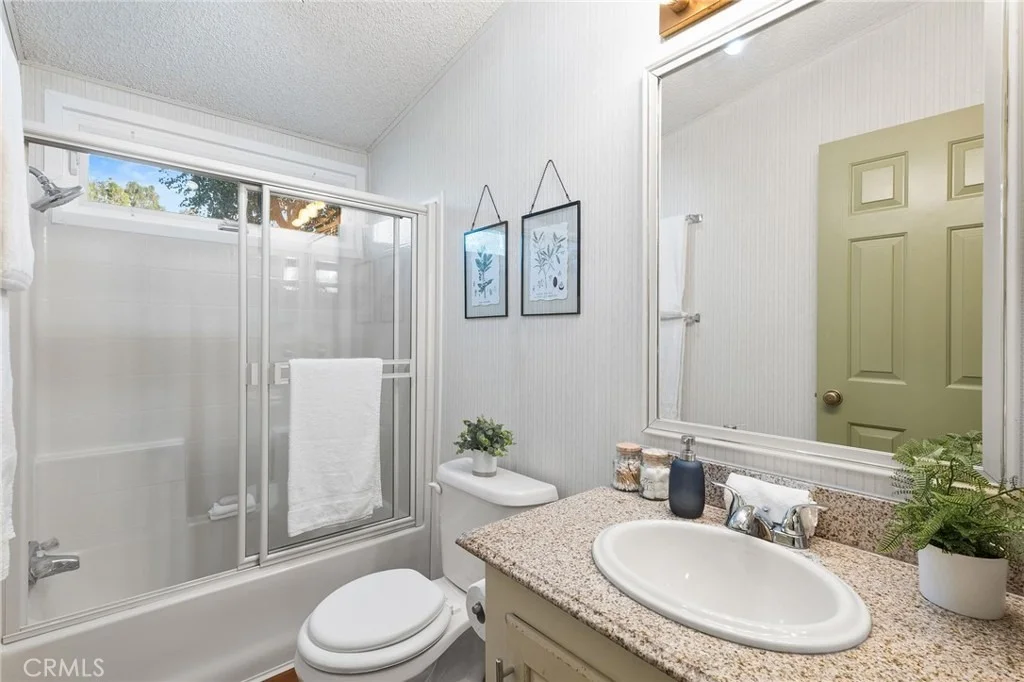 Photo of 20204 Lakeridge