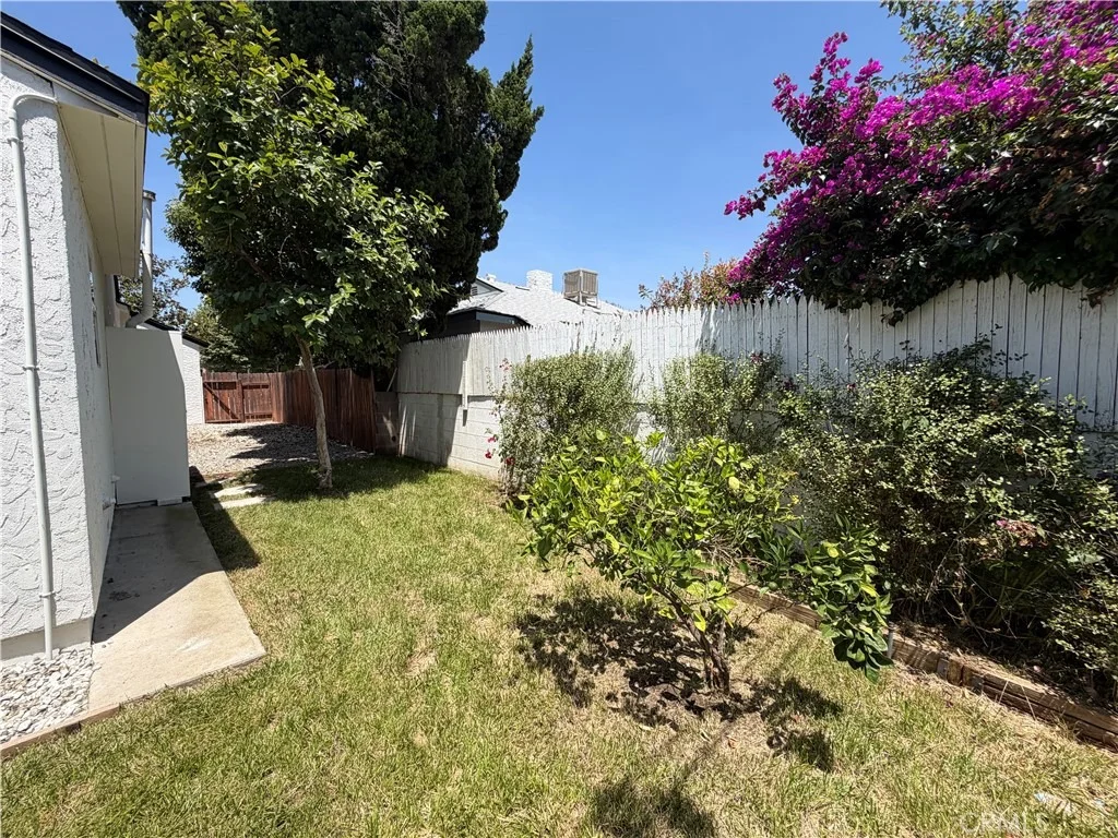 Photo of 6654 Capps Avenue