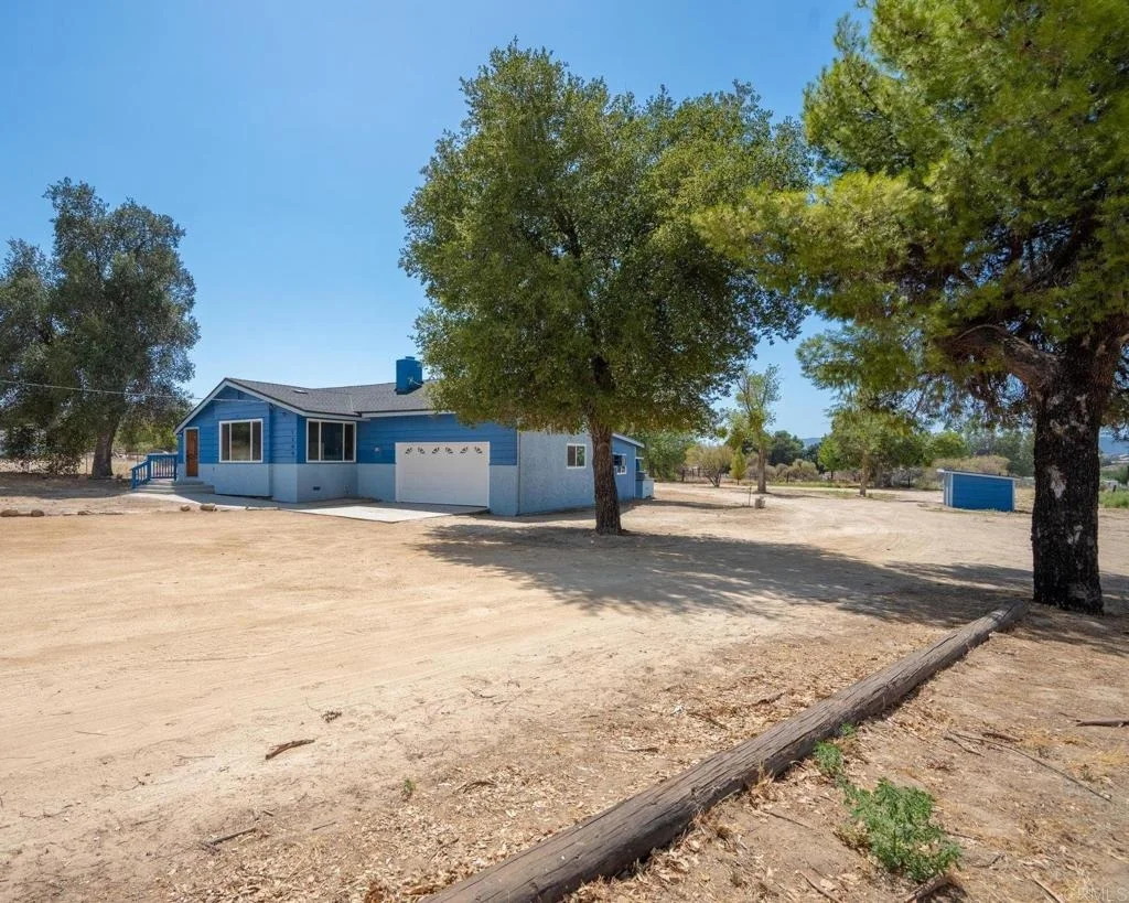 Photo of 1366 Far Valley Road