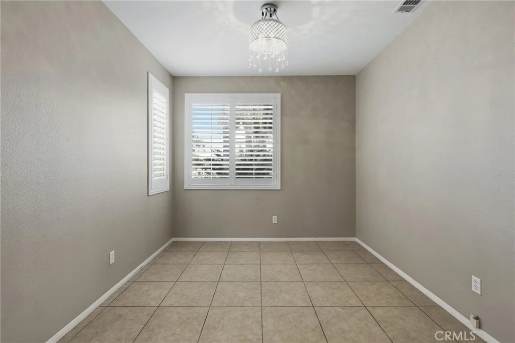 Photo of 740 Bahama