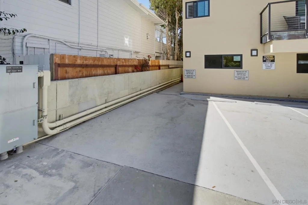 Photo of Unit 302 at 457 Coast