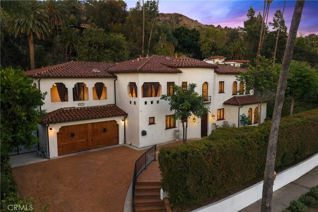 Photo of 2037 Hill Drive