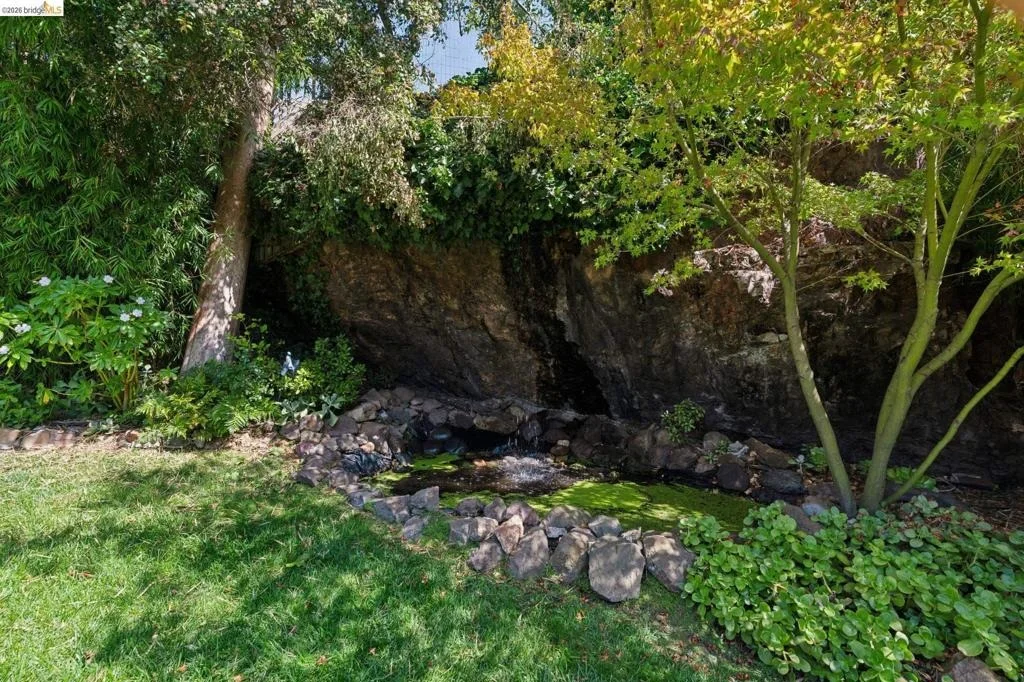Photo of 929 Contra Costa Ave