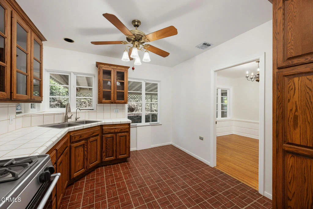Photo of 321 S Griffith Park Drive