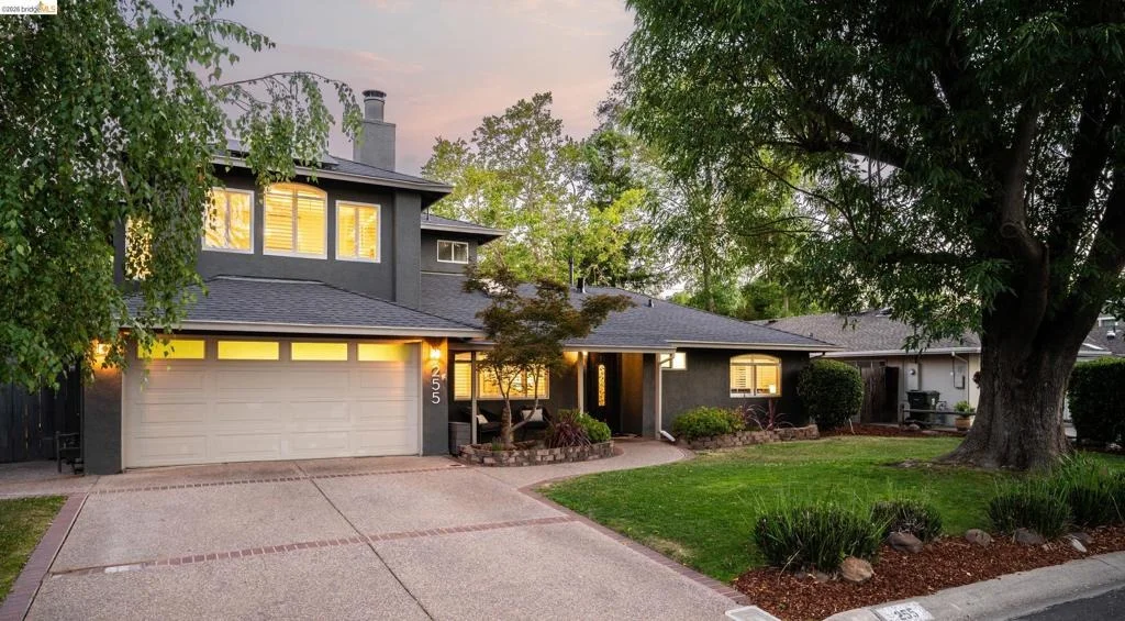 Photo of 255 Evelyn Dr