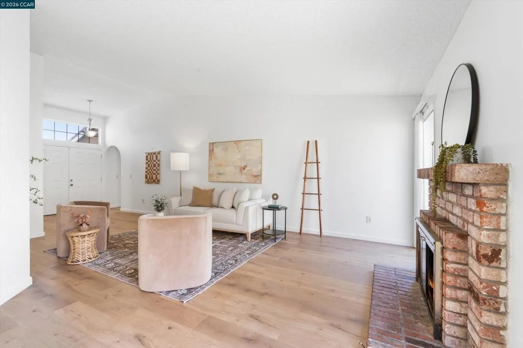 Photo of 3167 Osuna Way
