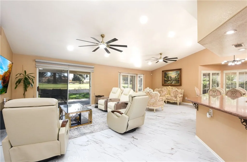 Photo of 2591 Peach Tree