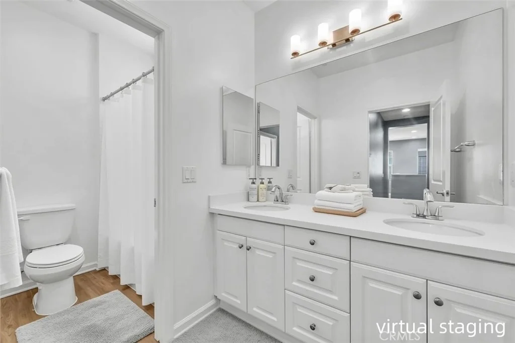 Photo of 5087 S Centennial