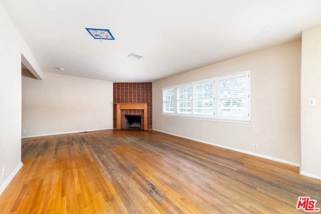 Photo of 2208 New York Drive
