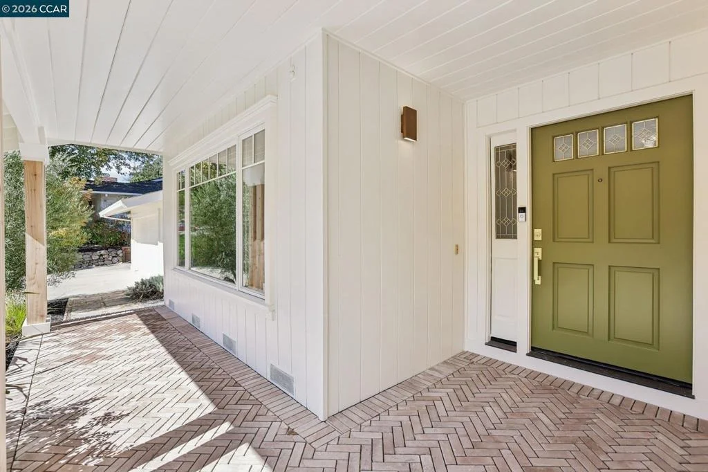 Photo of 49 Corliss Dr
