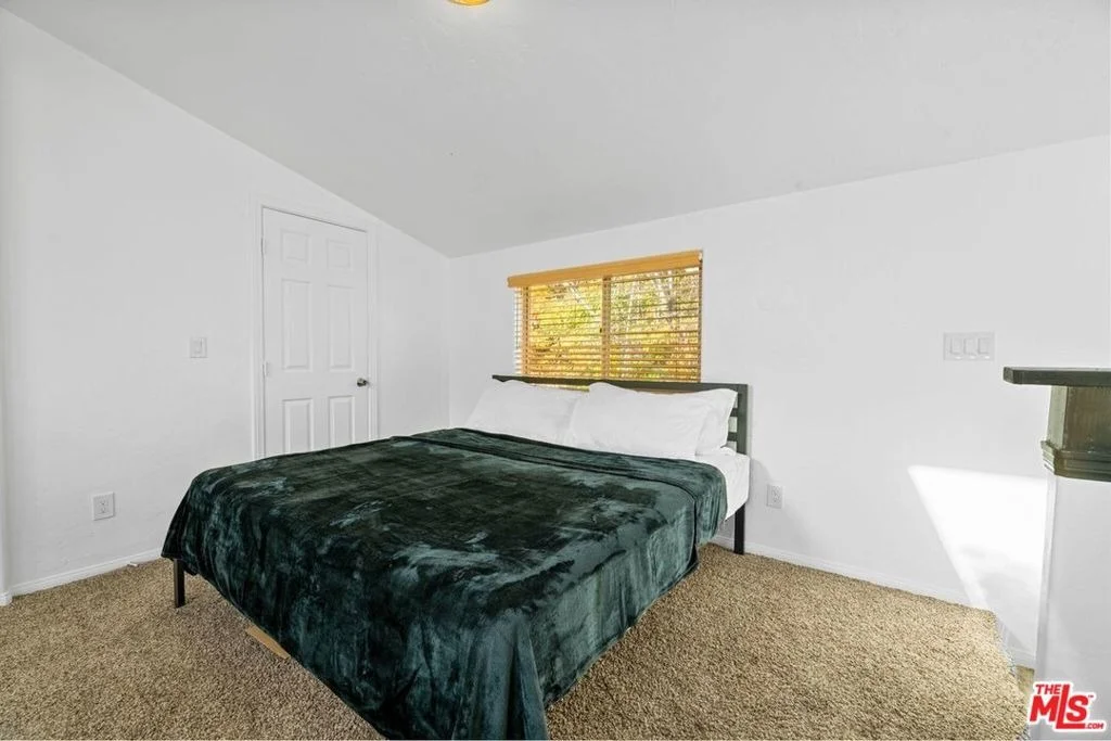 Photo of 993 Cameron Drive