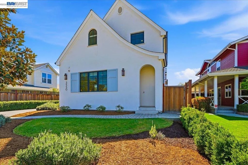 Photo of 3550 Vine St