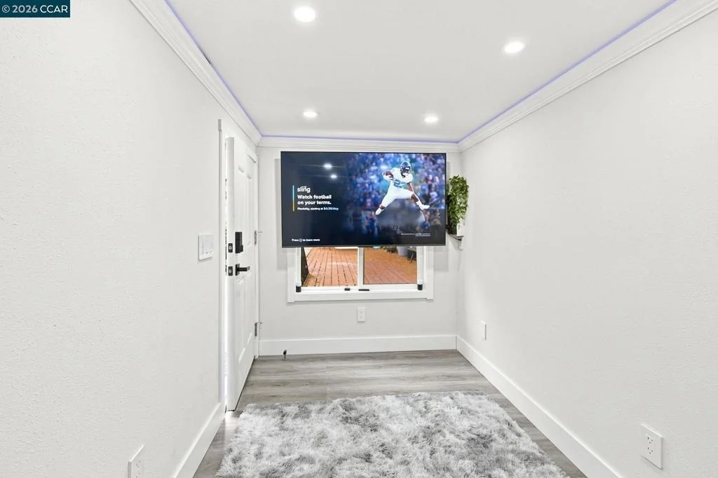 Photo of 4074 Hamlet Ct